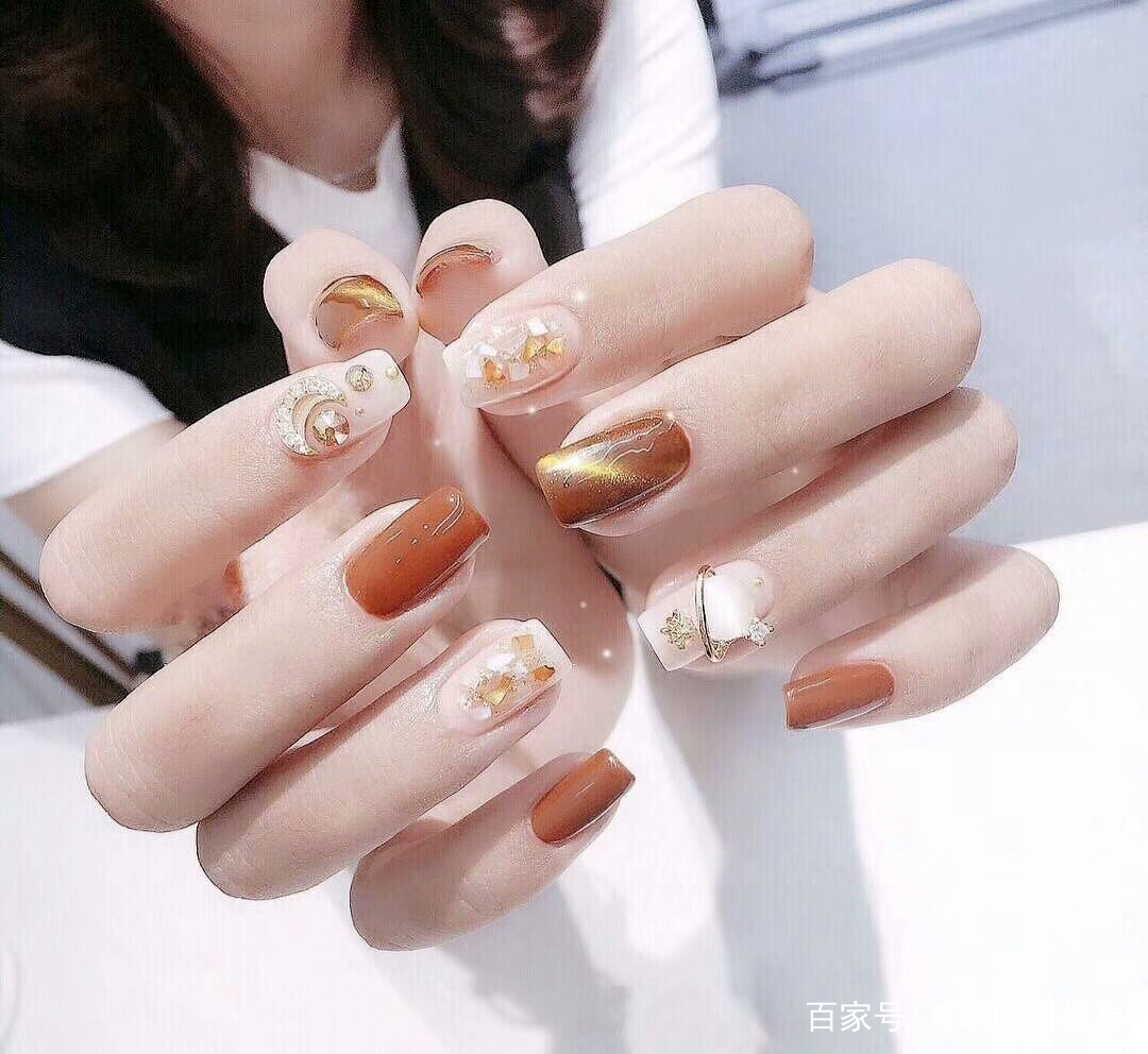 揭秘美甲界的先锋，美甲23最早款详解