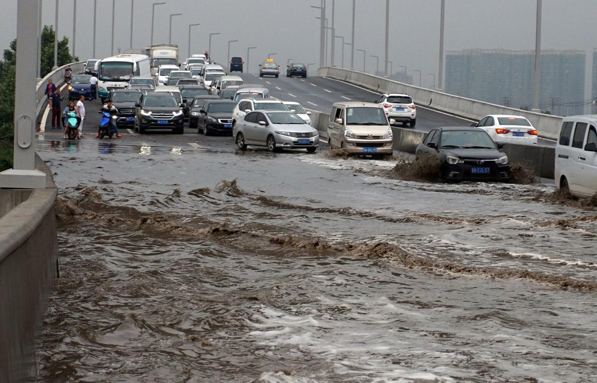河南省暴雨洗礼下的早期影响与变迁