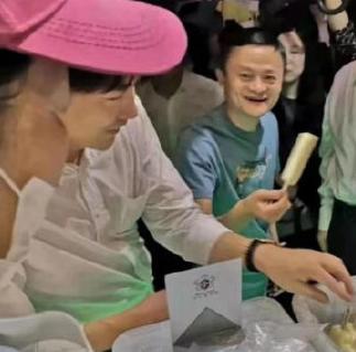 阿里马云创业始末，探寻中国电商巨头的诞生与成长之路