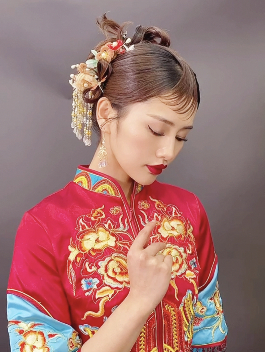 探索时尚源头，发型秀与早期时尚潮流的启示