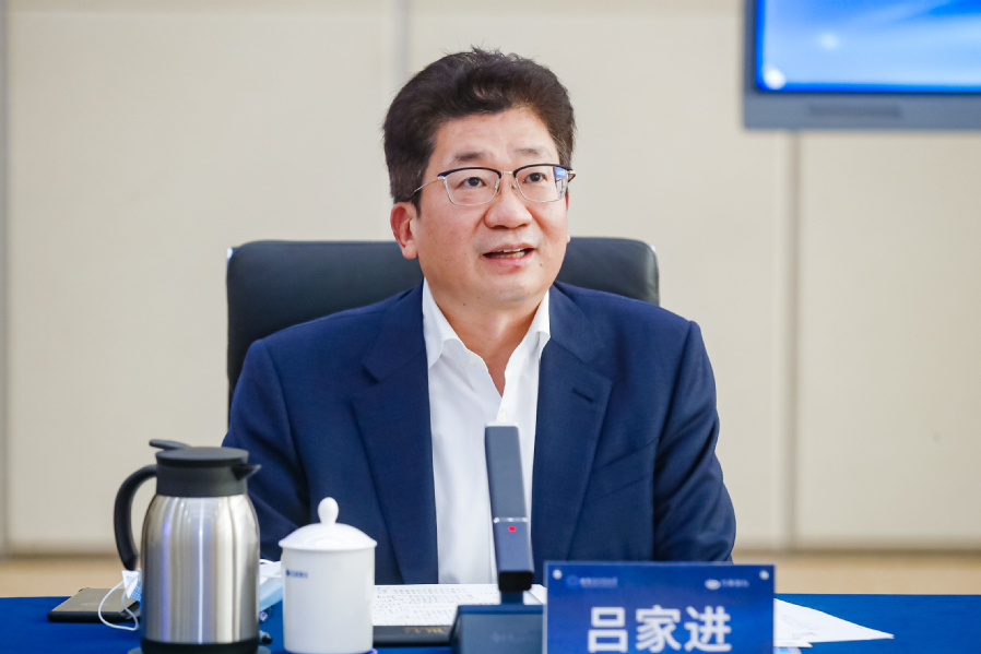 吕家进最新消息揭秘，传奇人物背后的故事浮出水面