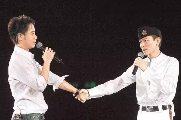 男人团的起源、发展与深远影响，历史脉络探析