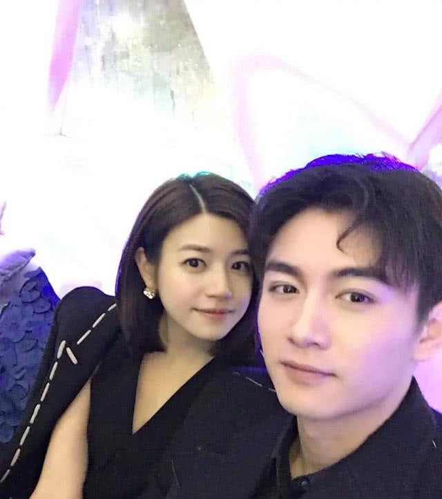 陈晓陈妍希现身，时光序幕下的初见瞬间